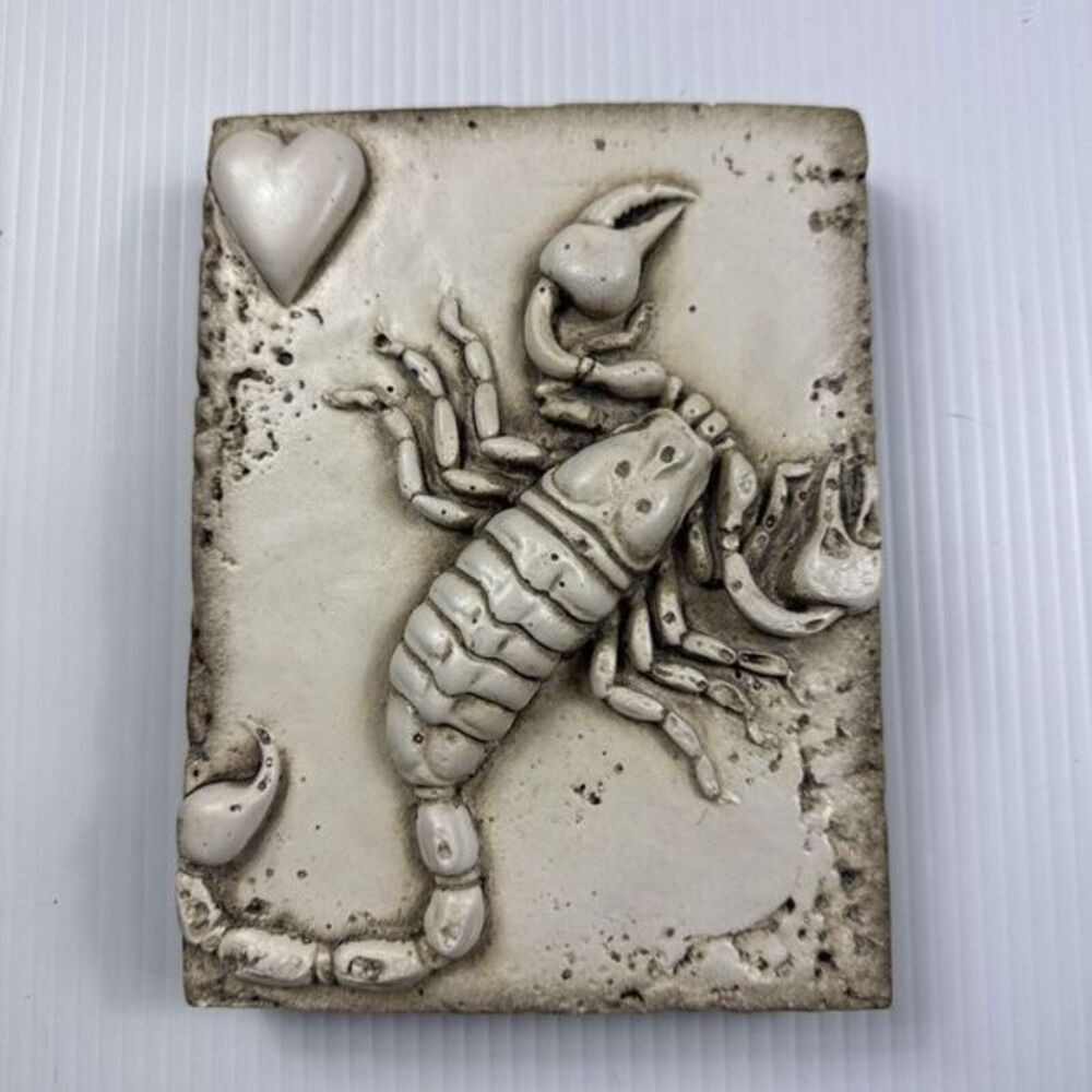 Sid Dickens, SZ-11‎ "Scorpio" Memory-Block wall tile Retired*